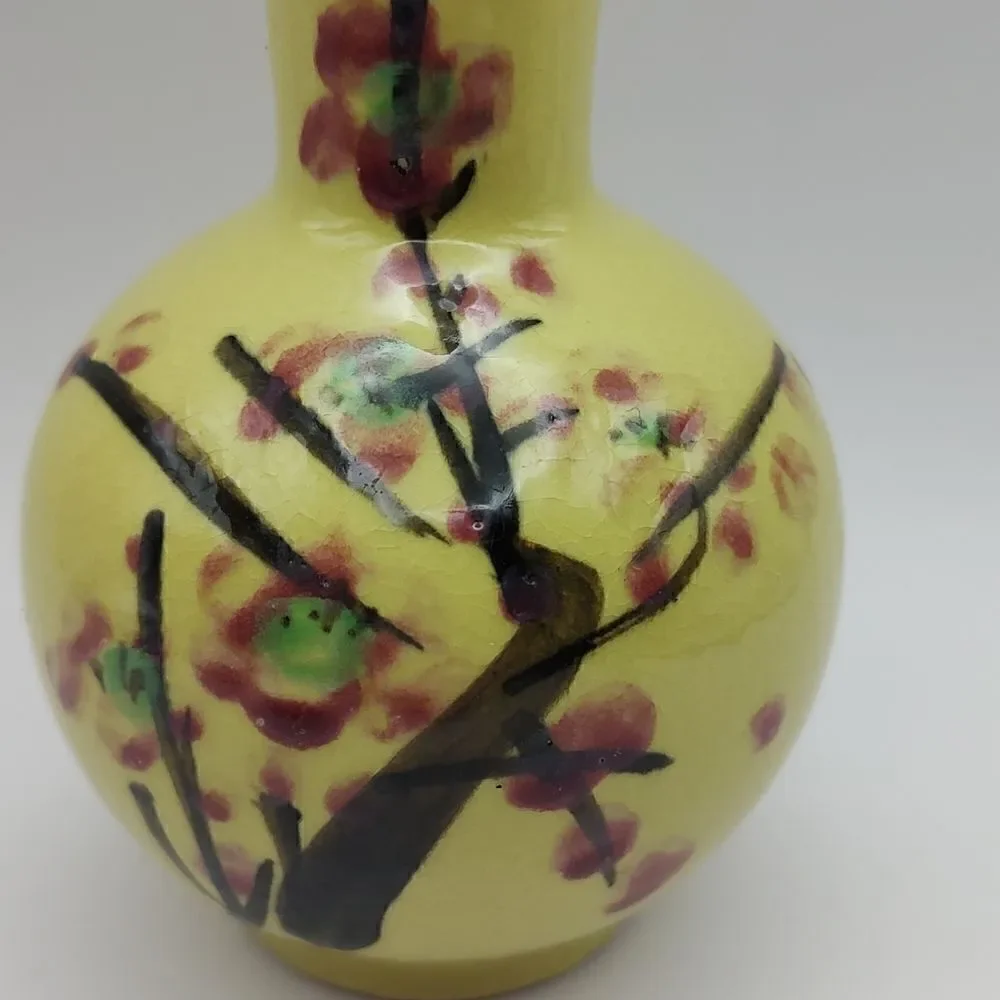 Vintage Hand Painted Yellow Asian Floral Bud Vase